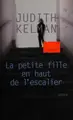Cover image for La petite fille en haut de l'escalier